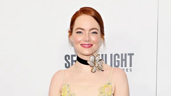 Emma Stone Choker