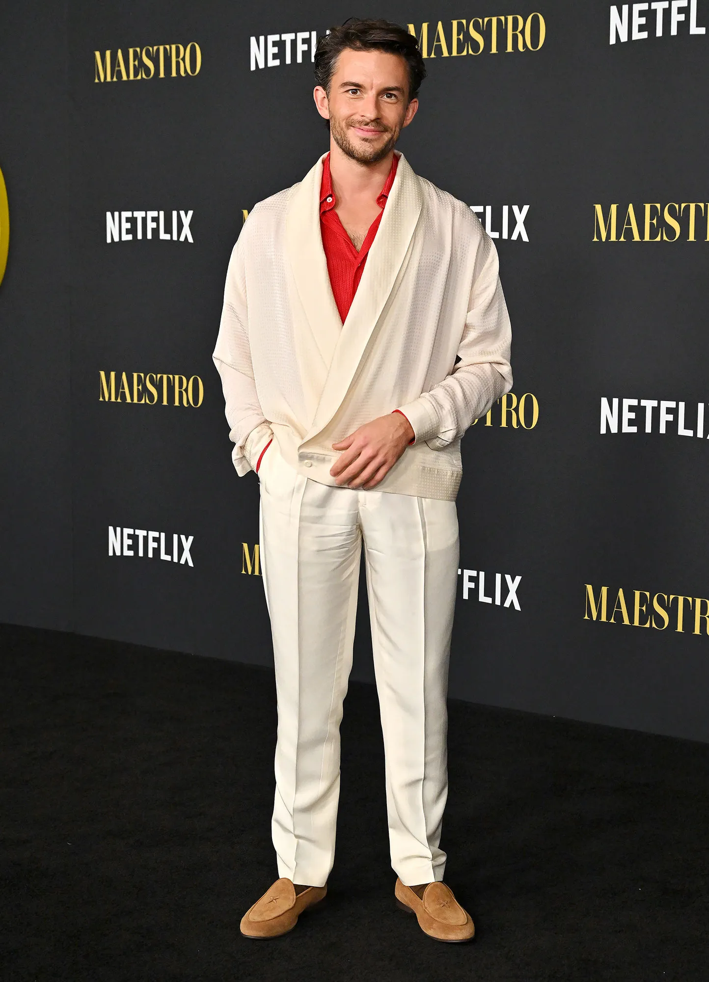 FEATURE Jonathan Bailey Has No Plans to Reveal His Boyfriend Identity