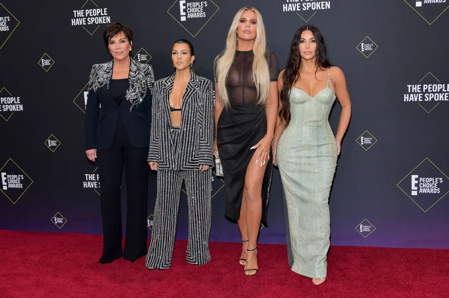 Feature Kardashian-Jenner 2023 Christmas Decor