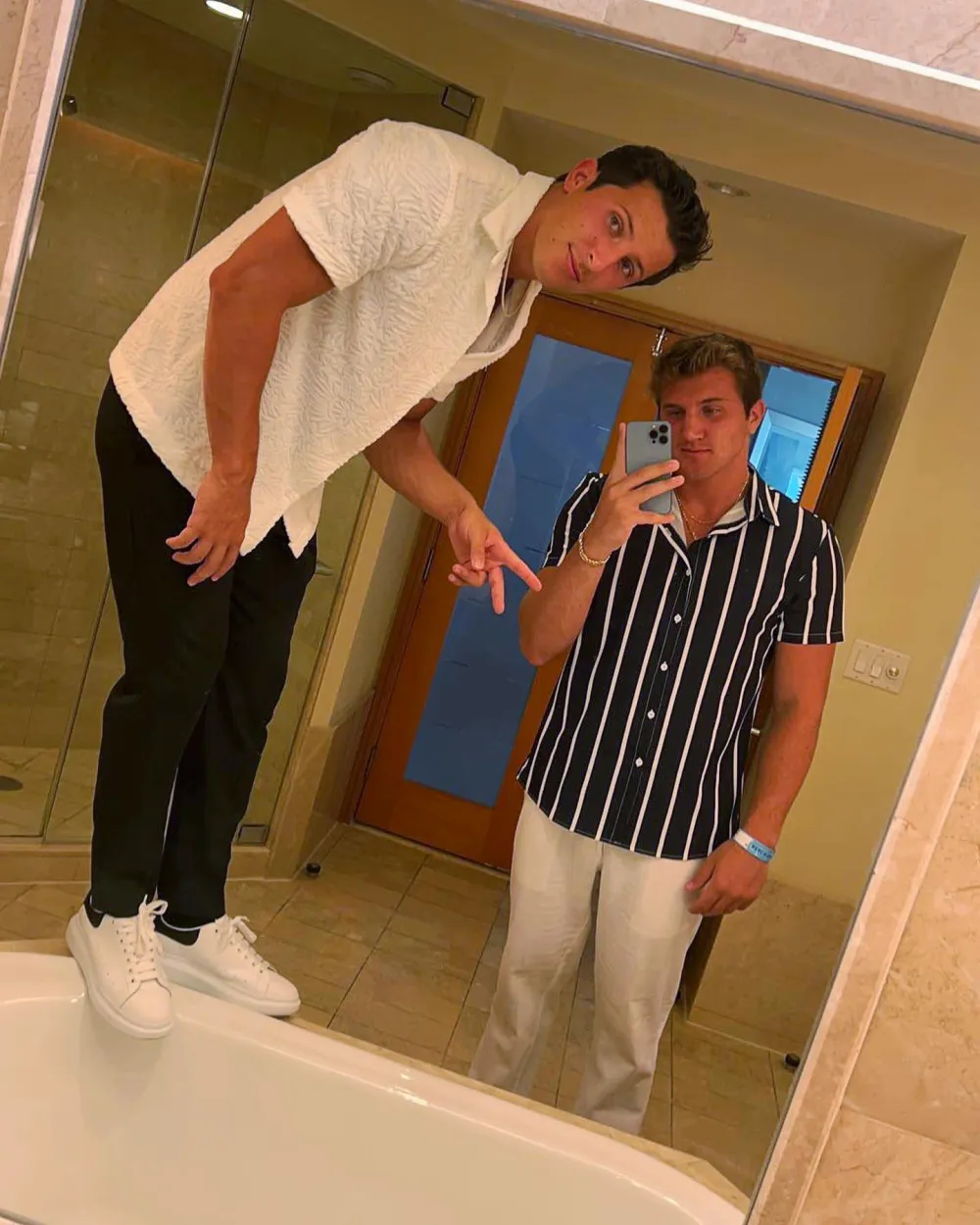 Giants Quarterback Tommy DeVito s Family Guide Meet His Parents and Brother Max 759