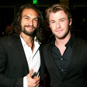 Jason Momoa Doesnt Actually Have Any Superhero Beef With Chris Hemsworth That Was Supposed to Be a Joke