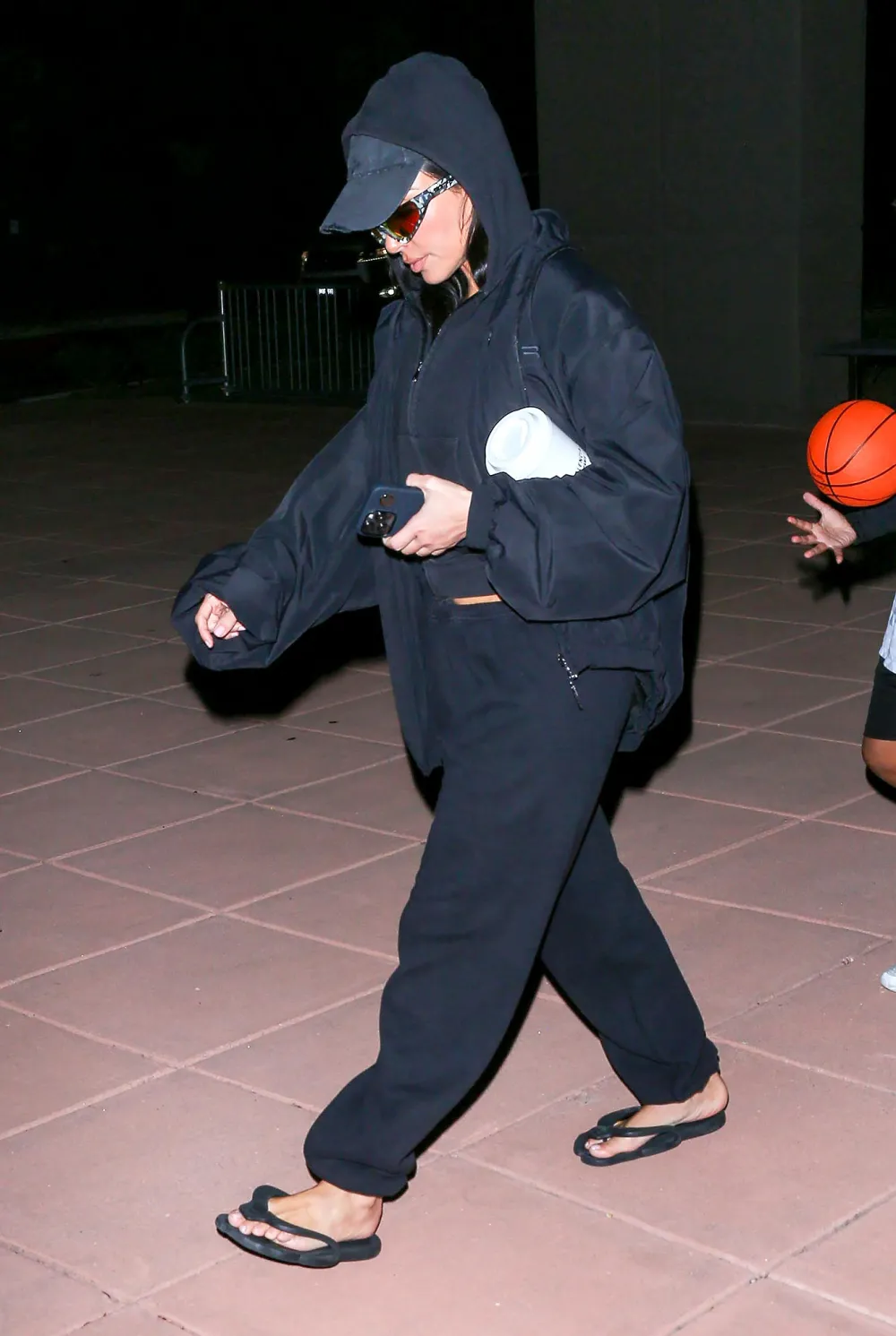 Kim K in Flip Flops