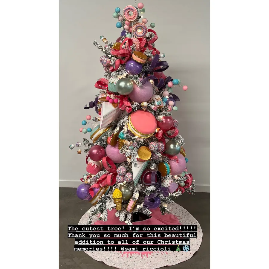 Kris Jenner Kardashian-Jenner 2023 Christmas Decor