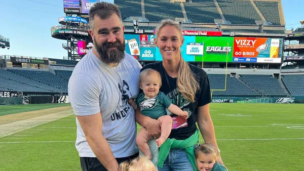 Kylie Kelce Says Her Daughters Recognize Uncle Travis Kelce s Red Team During Football Games 258