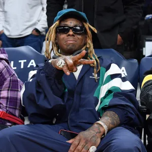 Lil Wayne Sits Courtside With 3 Sons at Los Angeles Lakers Game