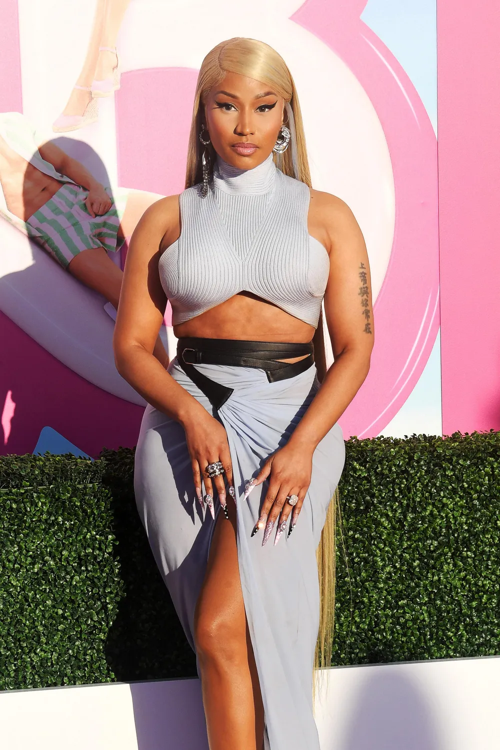 Nicki Minaj Didn t Know She Was Going to Be Blue on the 2012 Cover of Vogue Until It Was Released 992