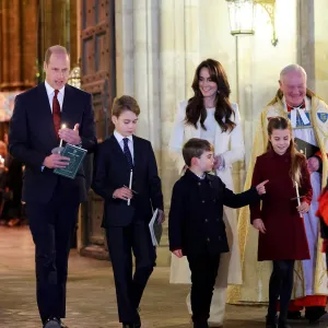 Prince William and Kate Middleton Get in Festive Spirit With All 3 Kids at Royal Christmas Concert 028
