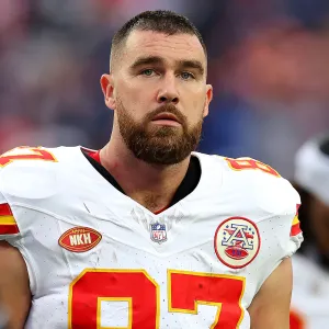 Promo Travis Kelce Calls Out Brads and Chads for Booing Taylor Swift