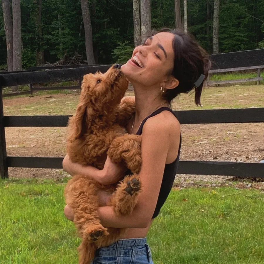 Rachel zegler makeup free selfie gallery update