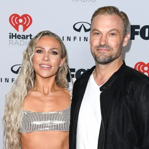 Sharna Burgess Jokes She Can't Get 1 'Damn Usable’ Photo in Shoot With Brian Austin Green and 5 Kids