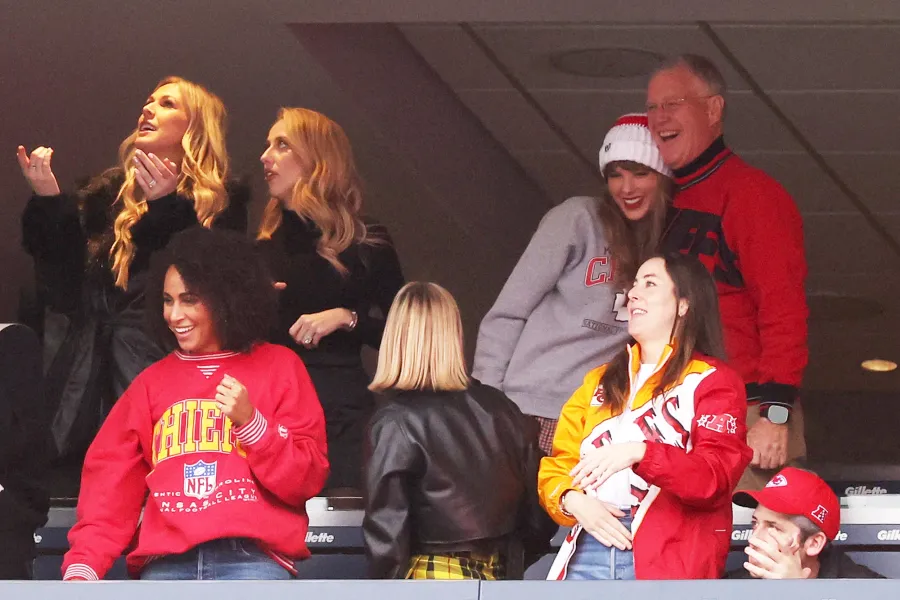 Taylor Swift and Scott Kingsley Swift