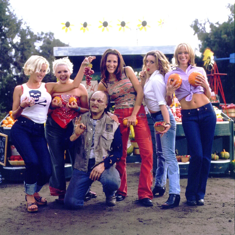 The Chicks Founding Member Laura Lynch Dies at 65 After Head-On Car Collision in Texas