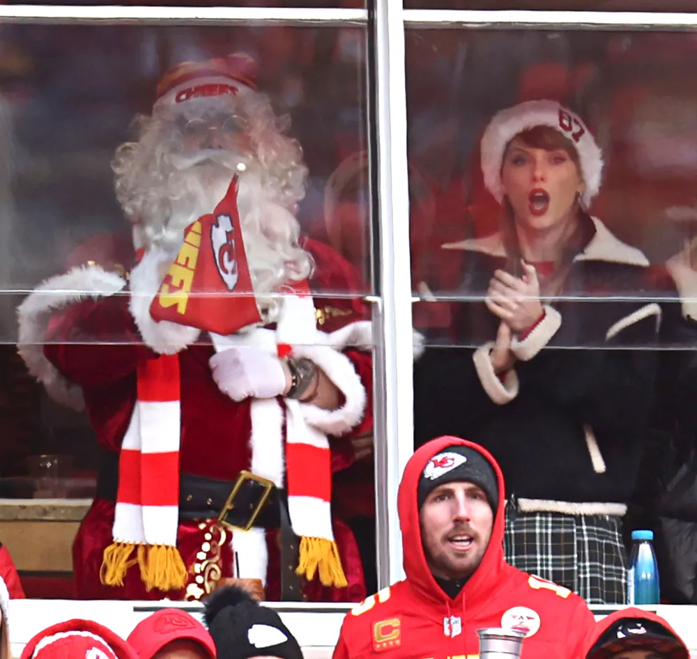 Travis Kelce Says Taylor Swift&rsquo;s Brother Austin Made Him Feel 'Like a Child' With Christmas Gift