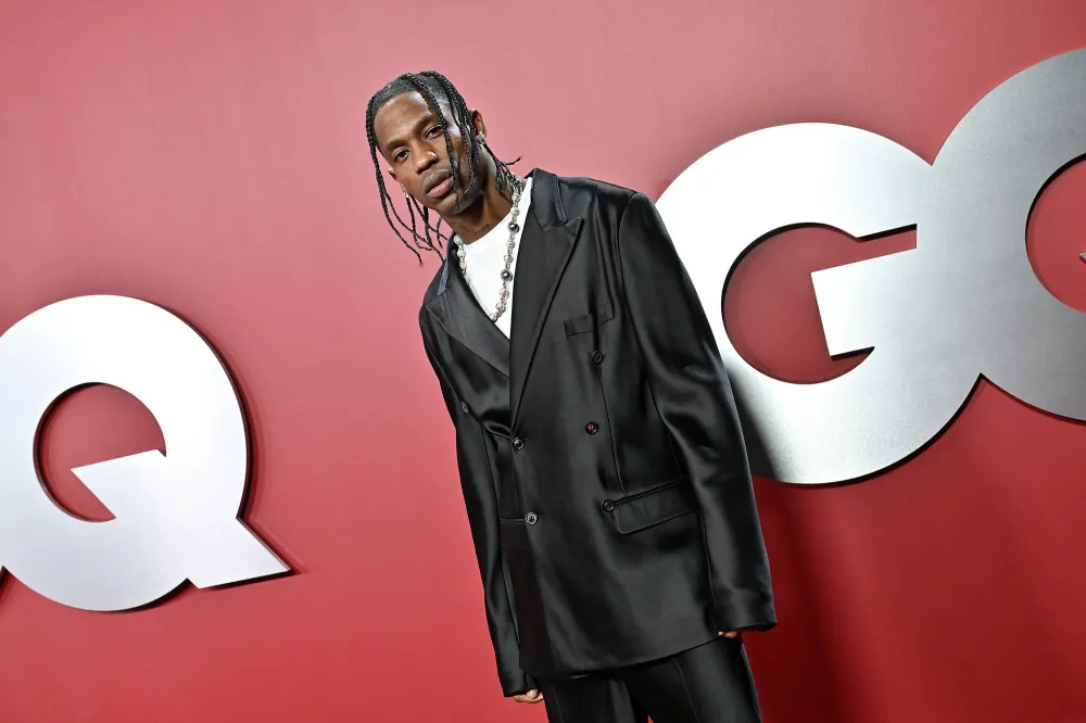 Travis Scott Explains Why He Performed FEN 10 Times in a Row During Show I Go off the Energy