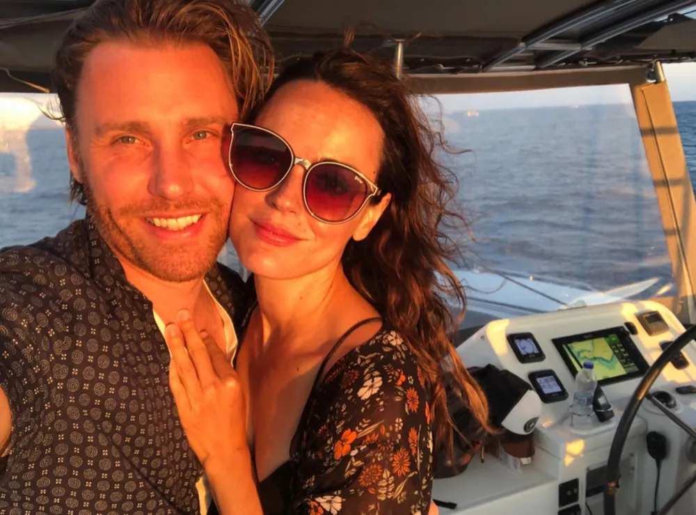 Who Is Hallmark Channel Erin Cahill 5 Things to Know 2