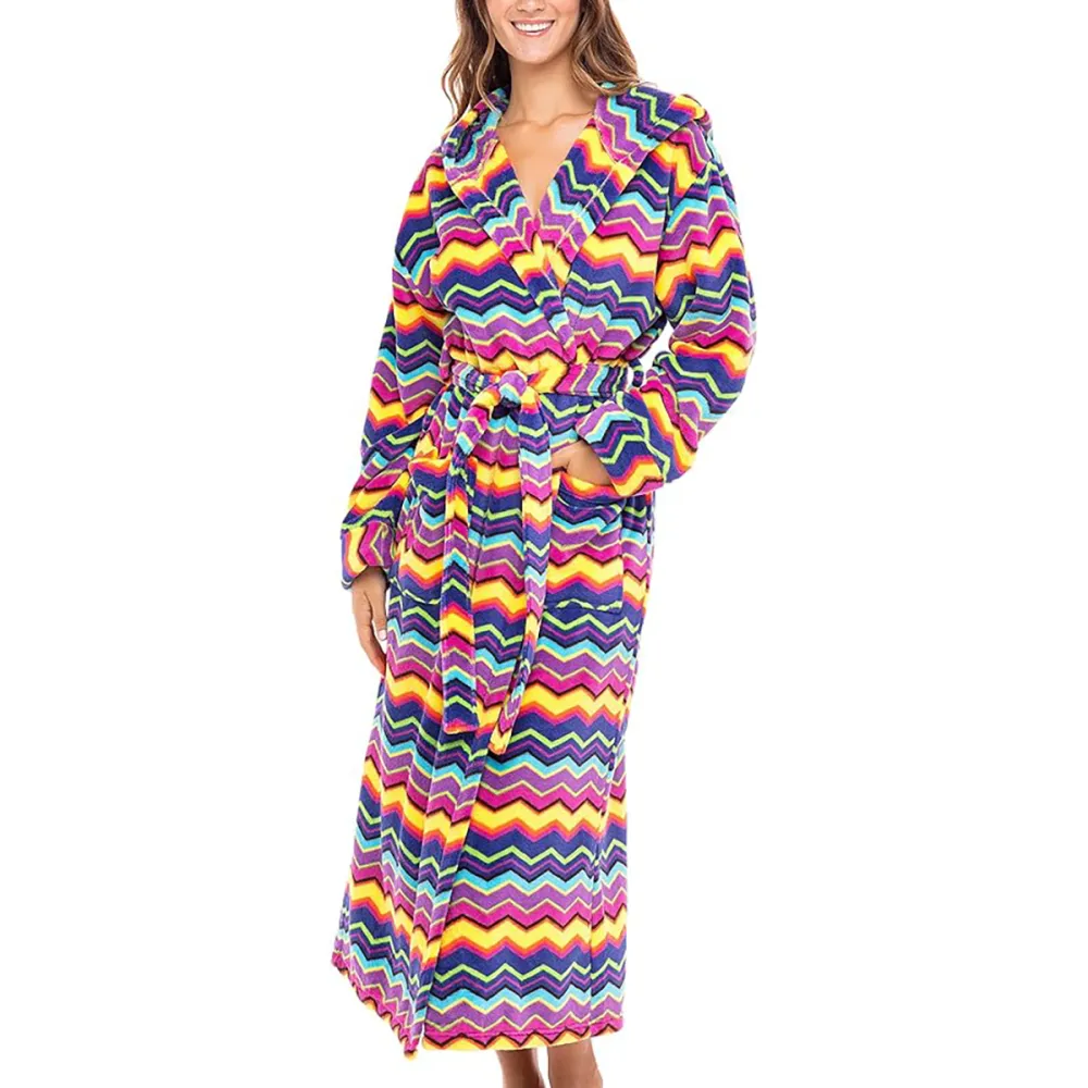 amazon-alexander-del-rossa-robe-culture-clash