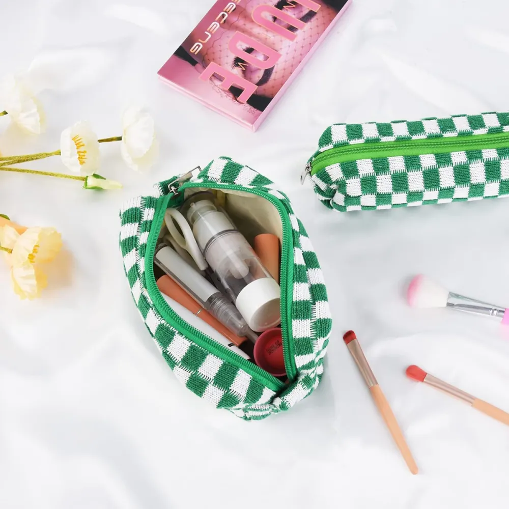 chelsea-zeferina-gift-guide-amazon-cosmetic-bags