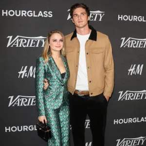 Joey King Reacts to Jacob Elordis Kissing Booth Criticism Unfortunate Anyone Would Feel That