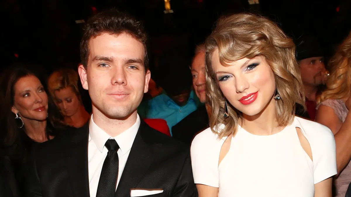Taylor Swift and Brother Austin Swift Are the Definition of Supportive Siblings