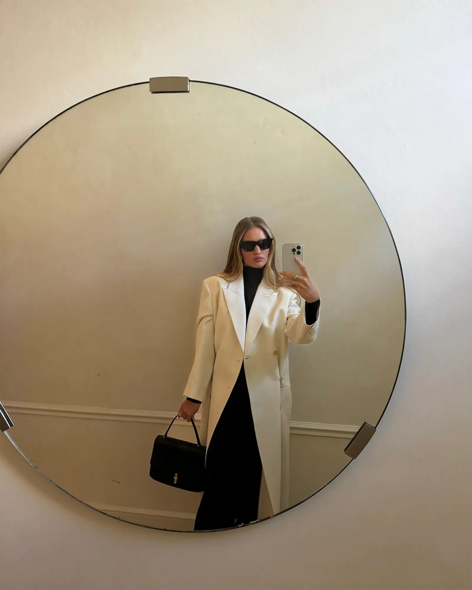 rosie-huntington-whiteley-ivory-coat