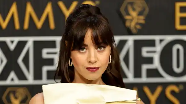 Aubrey Plaza Talks Emmys Outfit
