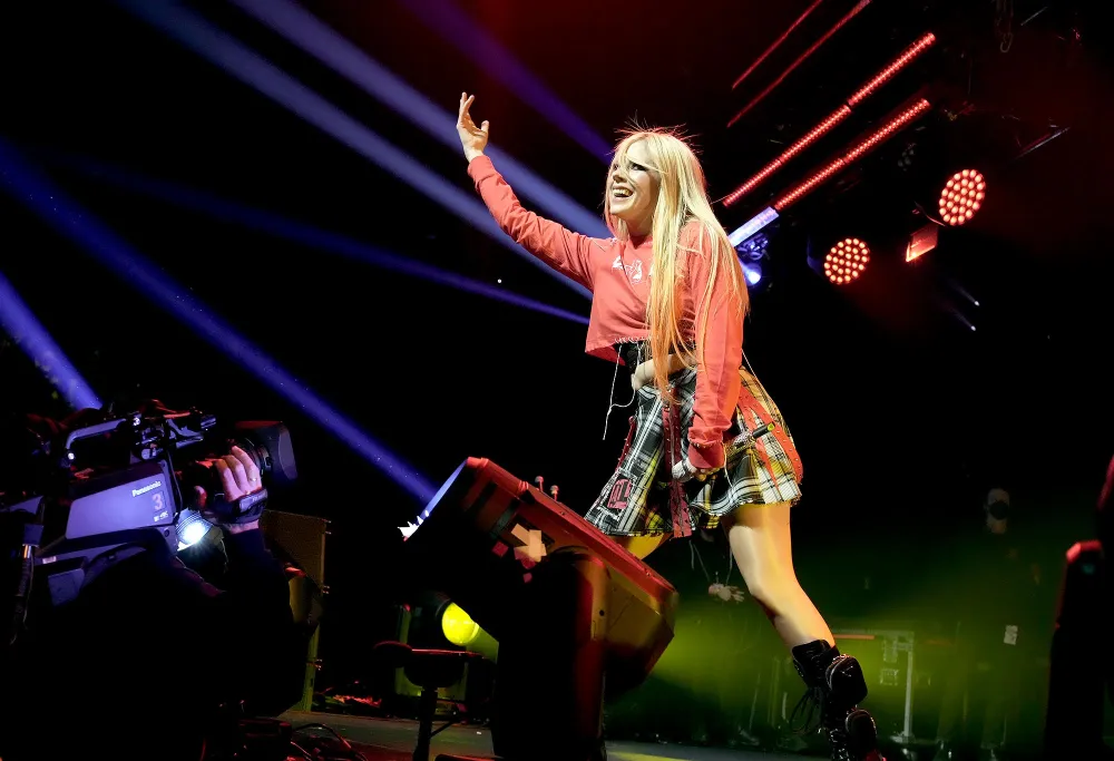 Avril Lavigne Keeps the Early &lsquo;00s Vibes Going by Announcing &lsquo;The Greatest Hits Tour&rsquo;