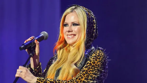 Avril Lavigne Keeps the Early ‘00s Vibes Going by Announcing ‘The Greatest Hits Tour’