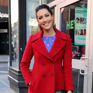 Becca Kufrin Details Trying on Pre-Pregnancy Clothes 4-Months Postpartum