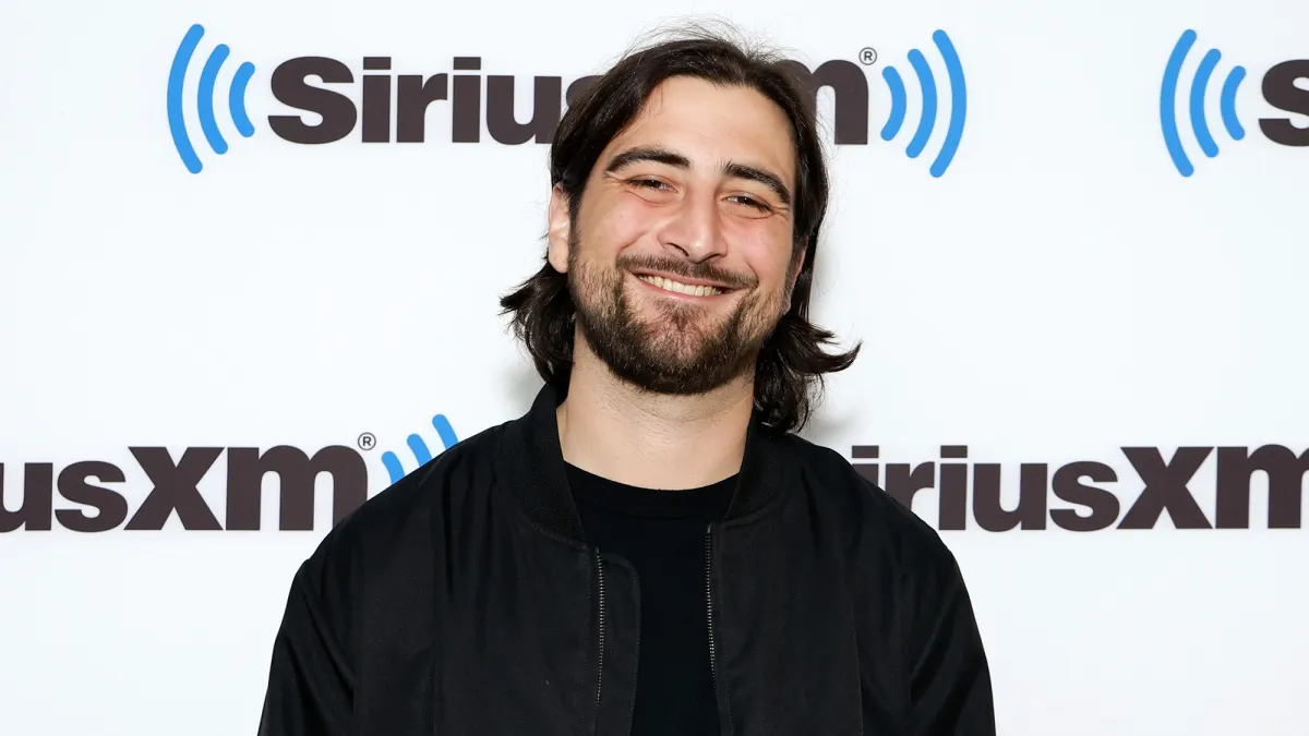 Best New Artist Nominee Noah Kahan Has the Perfect Drinking Game for His 1st Grammy Awards