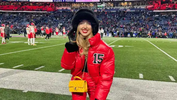 Brittany Mahomes Nails Fuzzy Bucket Hat Trend at the Kansas City Chiefs Game