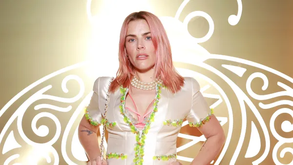 Busy Philipps shared her thoughts about online dating