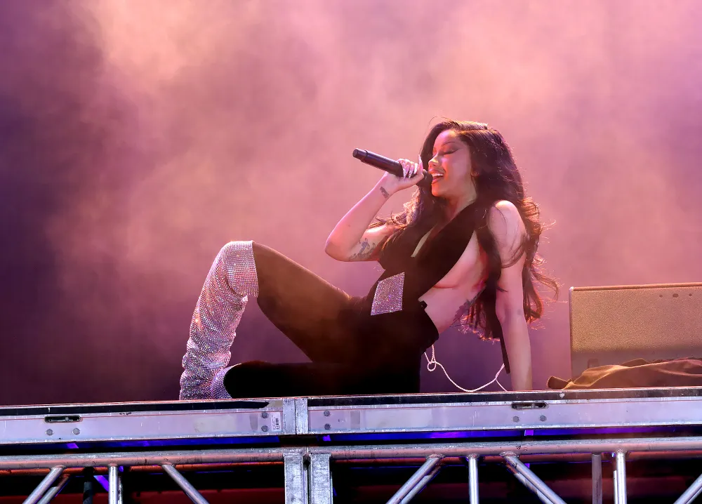 Cardi B Confesses She and Ex Offset Hooked up on New Year's Eve &mdash; But They're Not Back Together