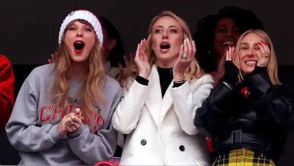 Channel Your Inner Taylor Swift With Official Kansas City Chiefs Gear 044