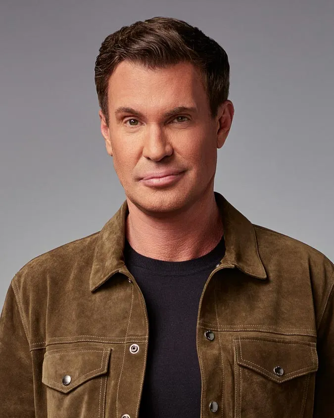 Christina Ricci Admits She Felt Like A Weird Fan Working With Jeff Lewis on Hollywood Houselift 589