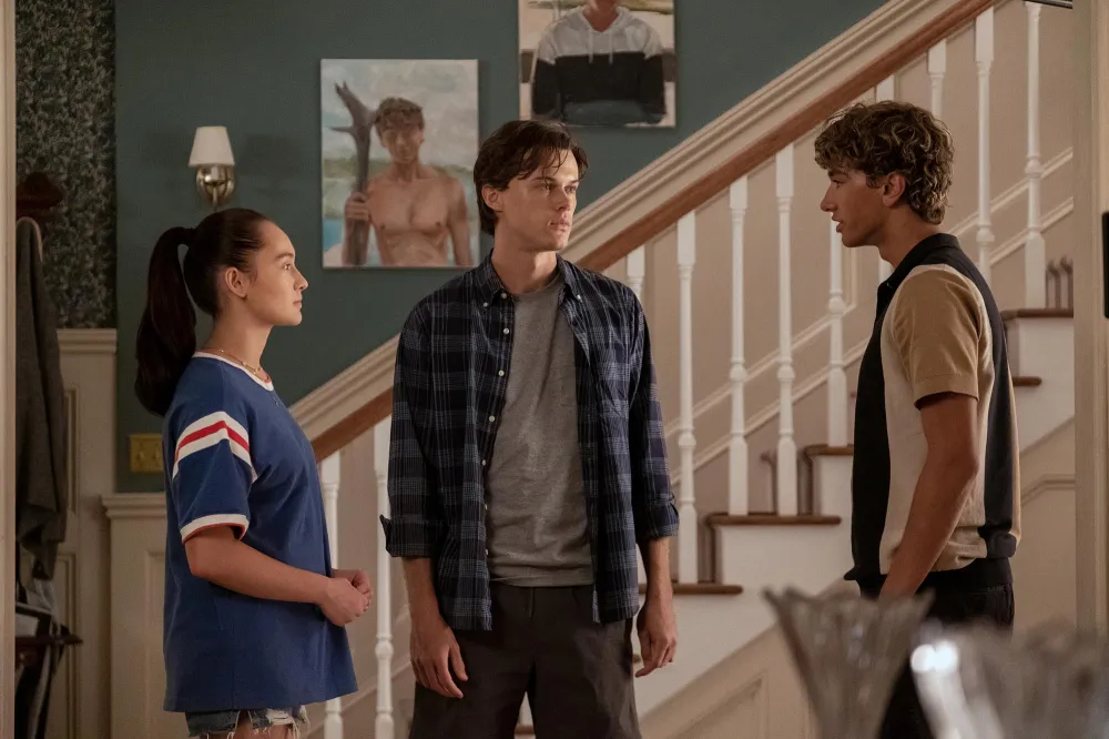 Christopher Briney Points Out the Unreal Expectations Featured on The Summer I Turned Pretty