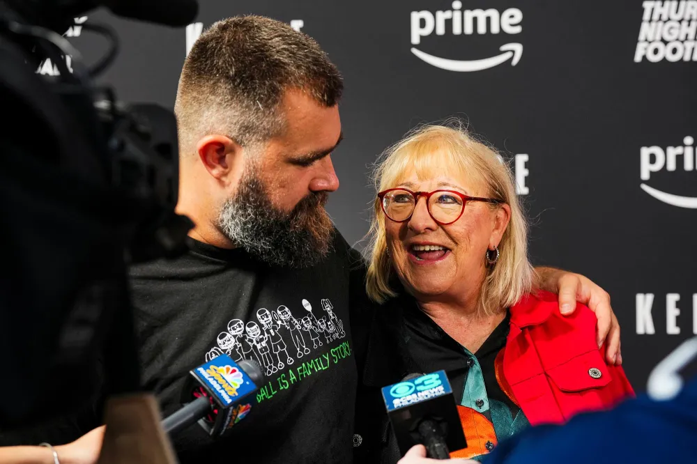 Donna Kelce Was Not at All Surprised When Son Jason Kelce Went Shirtless at Chiefs vs. Bills Game 127