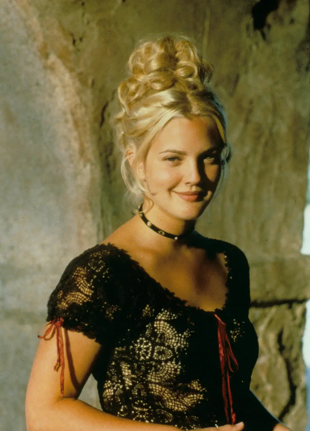 Drew Barrymore Cries While Thanking Dermot Mulroney for Being So Good to Her on Bad Girls Set