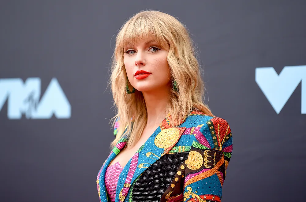 Elderly Taylor Swift Fans Named the &lsquo;Silver Swifties&rsquo; Pay Homage the Singer With &lsquo;Swag Surfin&rsquo; Dance