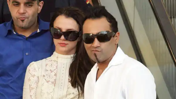 Ex-Wife of Britney Spears Paparazzo Boyfriend Says She Grateful Star Destroyed Their Marriage