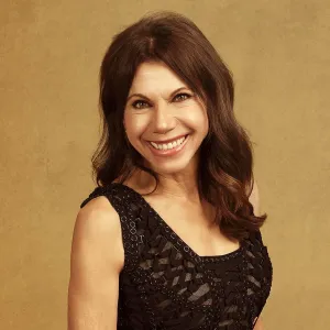 Golden Bachelor’s Theresa Nist’s Family Guide: Meet Her 2 Kids and More