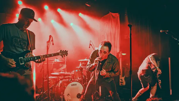 Hoobastank Explains Why Audiences Still Love The Reason