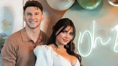 Inside Pregnant Love Is Blind Alum Giannina Gibelli and Boyfriend Blake Horstmann s Baby Shower MS 901