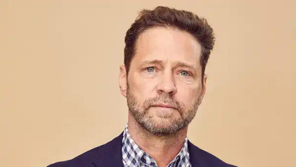 Jason Priestly Says His Daughter Likes to Watch 'Beverly Hills 90210 to Make Fun of Him