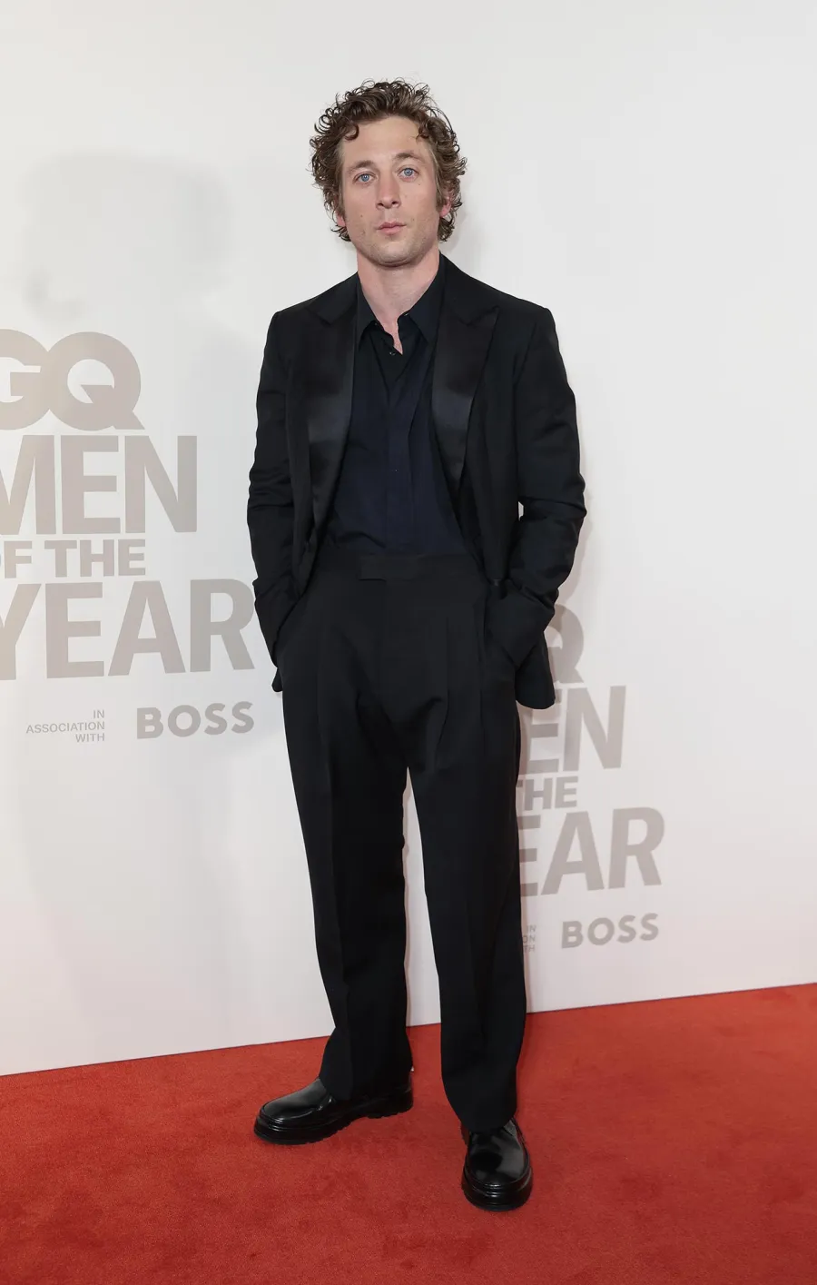 Jeremy Allen Whites Fashion Evolution From Casual to Classy