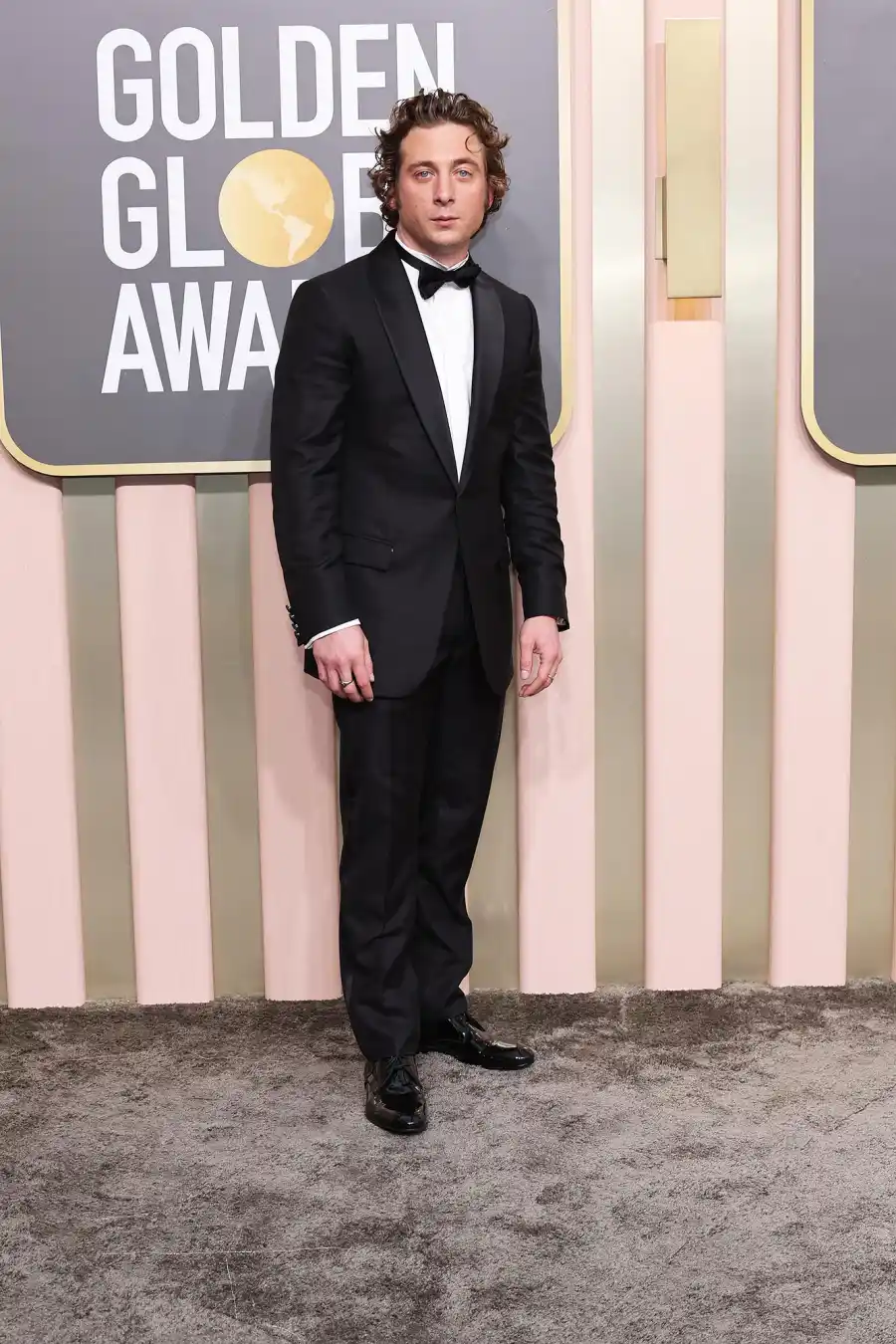 Jeremy Allen Whites Fashion Evolution From Casual to Classy