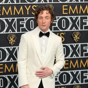 Jeremy Allen white Wins Best Lead Actor in a Comedy at Emmy Awards