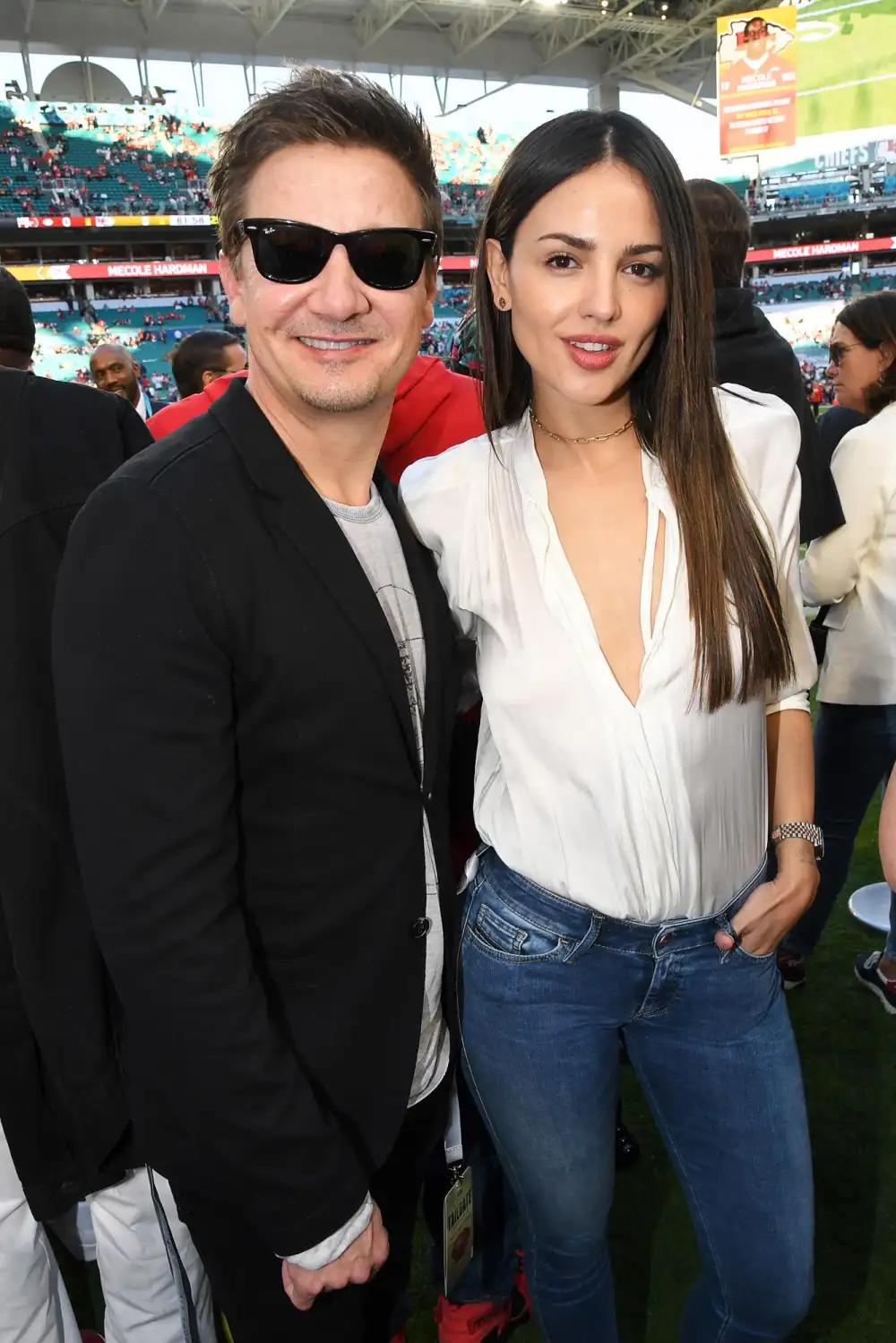 Jeremy Renner s Dating History- Rashida Jones Amber Monson and More 821 Eiza Gonz&aacute;lez