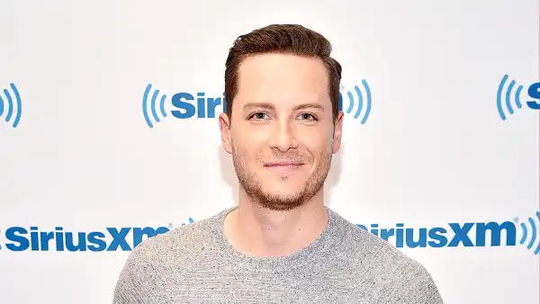 Jesse Lee Soffer s Dating History