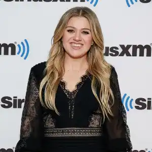 Kelly Clarkson Shares How She Dropped Weight After Her and Her 2 Kids NYC Move