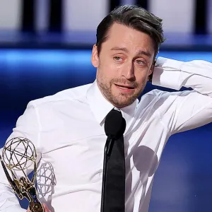 Kieran Culkin s Stepfather Reveals His Mom Patricia Brentrup Is in Poor Health After Emmys Win 801